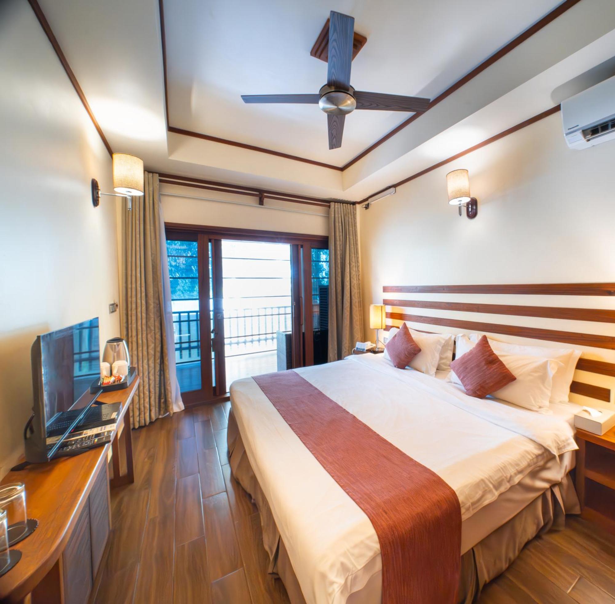 Araamu Holidays&Spa Dhiffushi Buitenkant foto