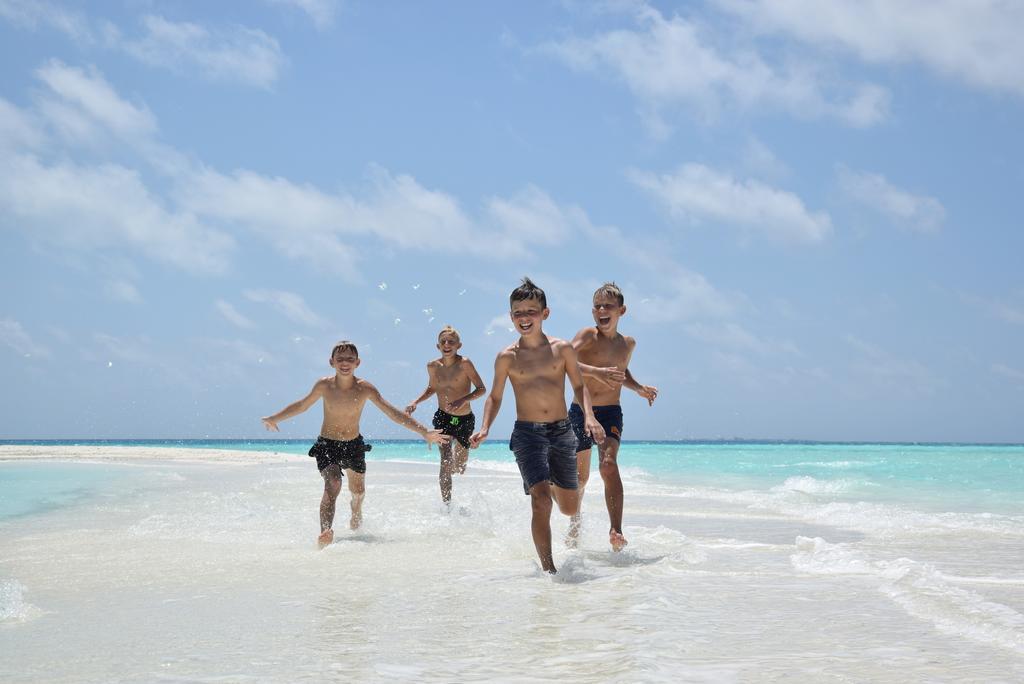 Araamu Holidays&Spa Dhiffushi Buitenkant foto